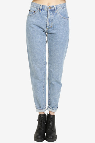 High Waist Mom Jeans - Light Wash