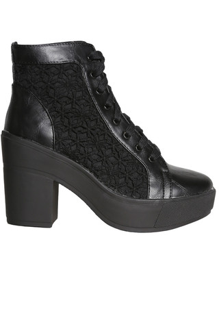 Jovette Crochet Platform