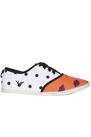DV8 by Dolce Vita Ramona Sneaker - Lips Print